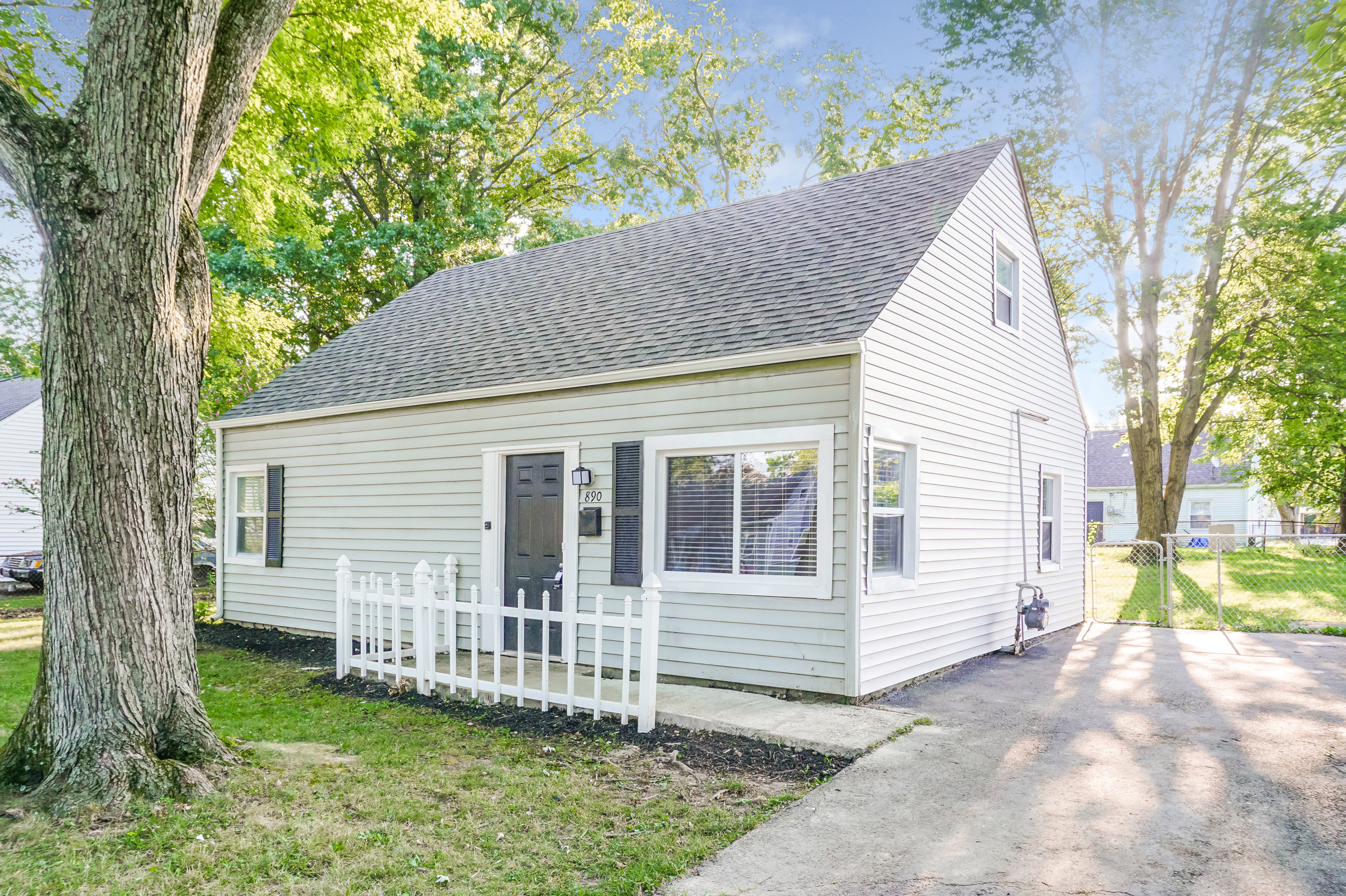 890 Bucknell Rd Columbus, OH 43213